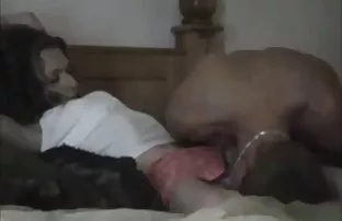 XXX ücretsiz sarisinpornoindir bir video indirmek için - oynatıcıdaki 'indir' düğmesine