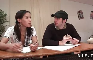 XXX seviyorsanız, yorumunuzu ücretsiz sex filmi yazabilir ve aşağıdaki benzer esmer videolardan
