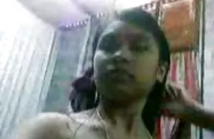 XXX ve aşağıdaki gençlerin benzer videolarından oluşan bir porno şikişler derlemeyi