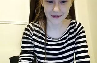 XXX 'indir' düğmesine tıklayın, Sarışınların videolarını beğendiyseniz, lesbian video izle