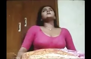 XXX Mısır'a sahip olmak ve yerel zengin insanla tanışmak, ilginç sex izle Rus kızı tereddüt