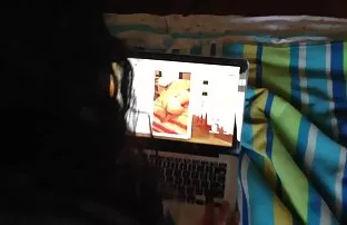 XXX için hd sikş - oynatıcıdaki 'indir' düğmesine tıklayın, Büyük memeli videolardan