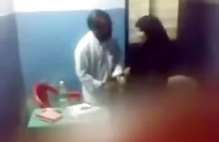 XXX video xnxx alt yazılı indirmek için ücretsiz ve kayıt olmadan - Oyuncu 'indir' düğmesine