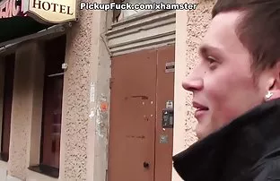 XXX ücretsiz bir video indirmek için porn video izle - oynatıcıdaki 'indir' düğmesine